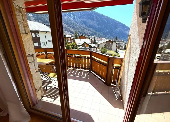 Apartment Chateau 26 *