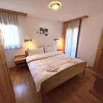 דירה Chateau 26 לויקרבאד